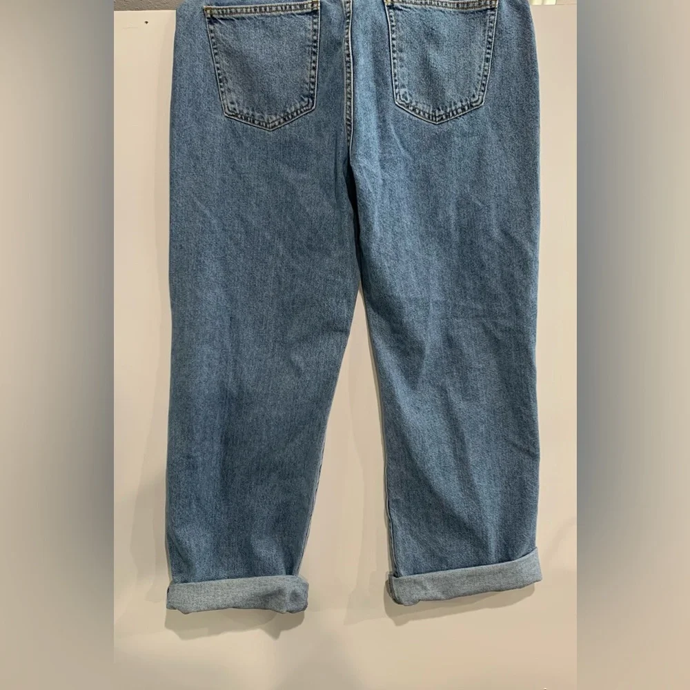Distressed Blue Denim Jeans forever 21 woman’s size 29